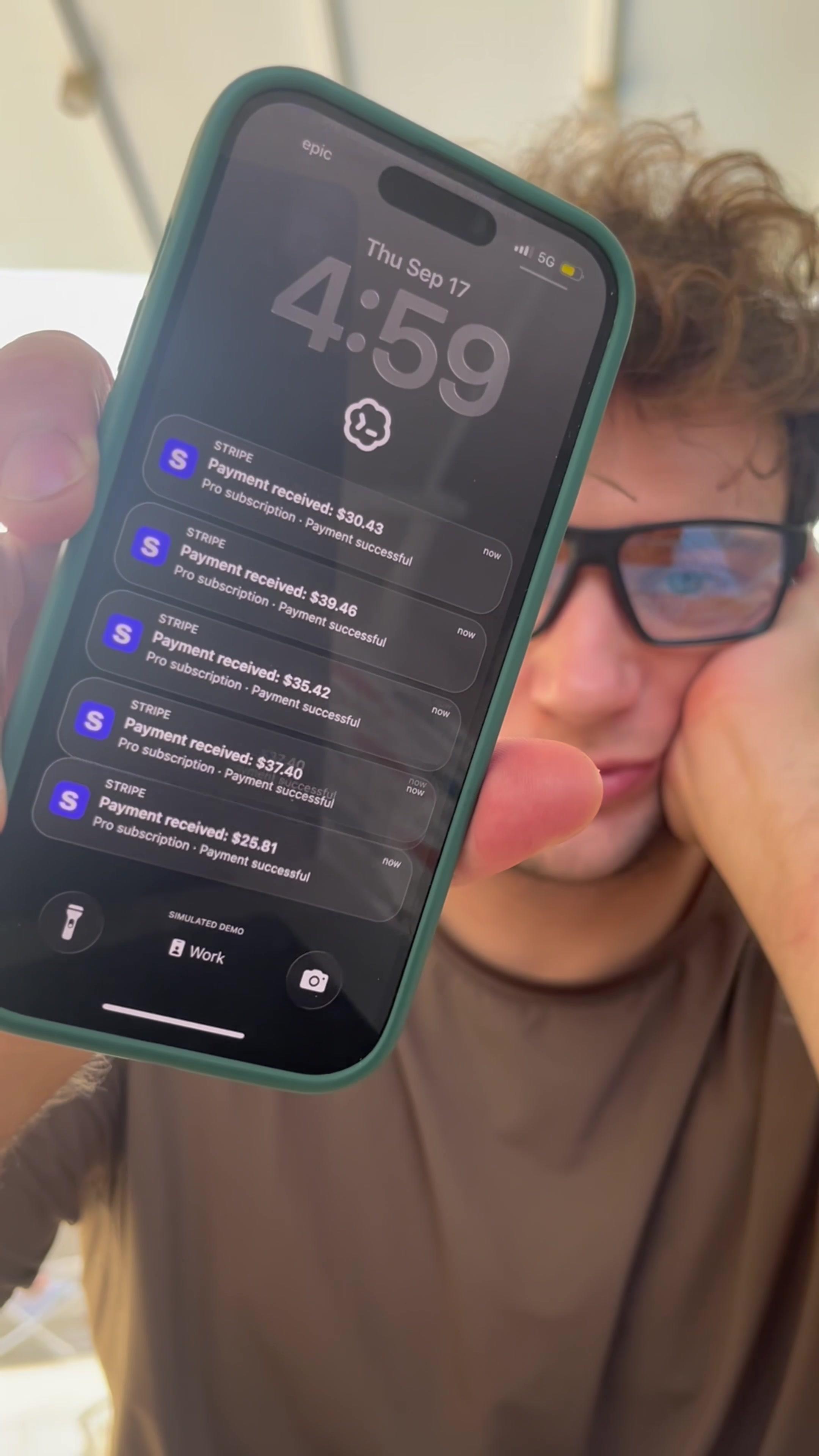 Showing Stripe Payment Notifications on Smartphone